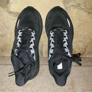 HOKA Clifton GTX shoes EUC